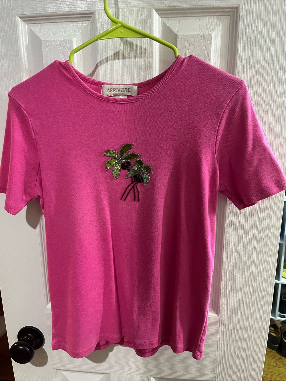 Arriviste Women's Pink Short Sleeve Tee with Palm Embellishment